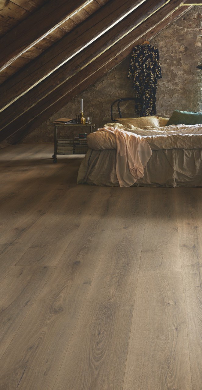 Ламинат Pergo Original Excellence Sensation Wide Long Plank Дуб провинциальный L0234-03590 фото в интерьере